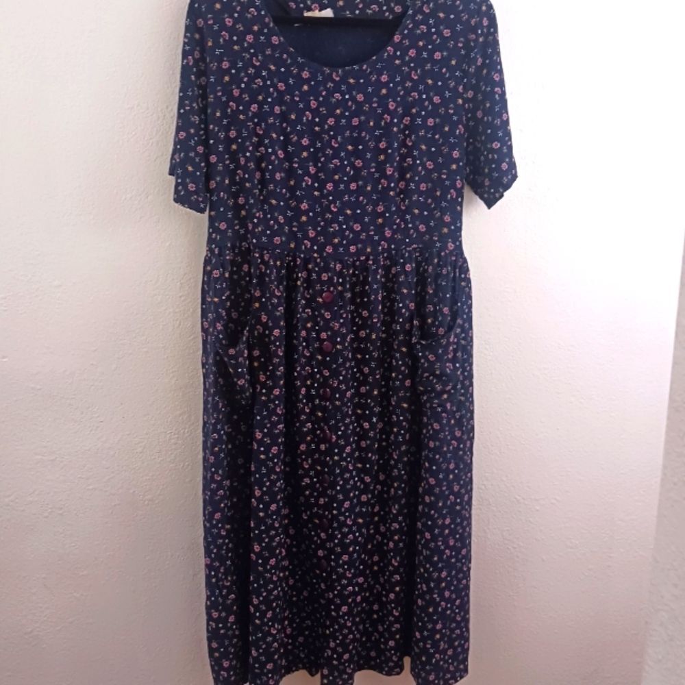 Fiber Optics short sleeve floral print round neck shoulder pads dress size 22/24